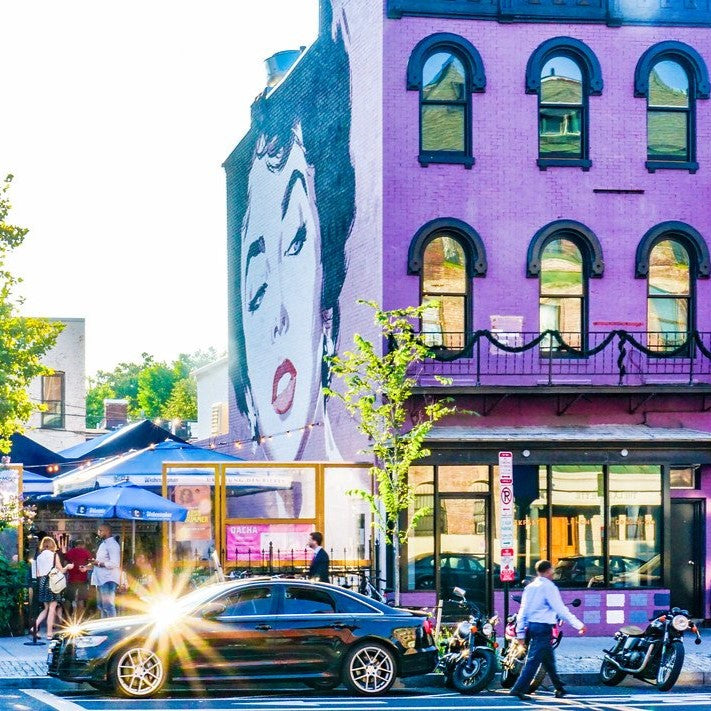 Shaw mural depicting Elizabeth Taylor by artist Ivo Koytchev, photo by tedeytan