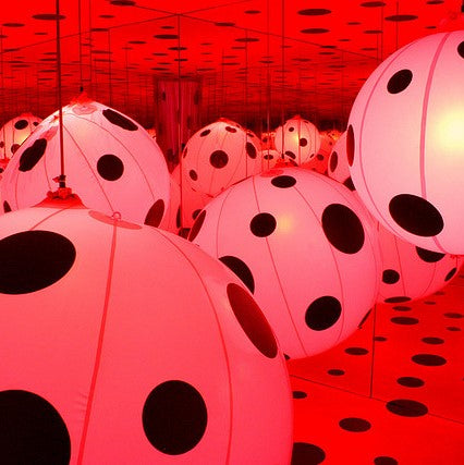 Yayoi Kusama, Parc Villette Paris, photo by austinevan