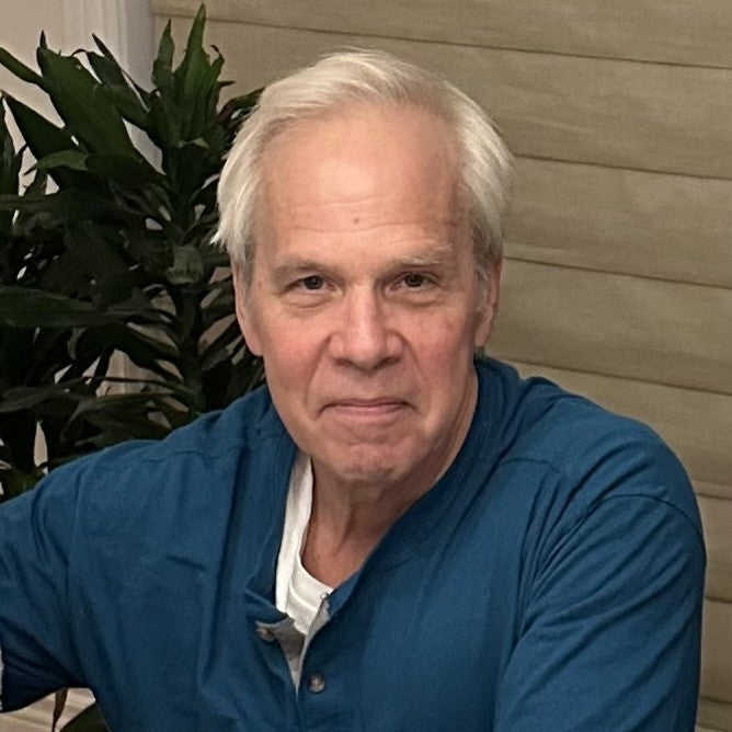  Portrait photo of UGallery artist Jay Jensen 