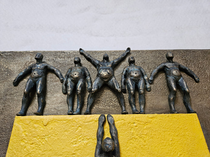 Serie Yellow: Climber by Yelitza Diaz |   Closeup View of Artwork 