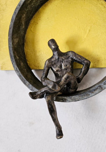 Serie Yellow: The Circle by Yelitza Diaz |   Closeup View of Artwork 