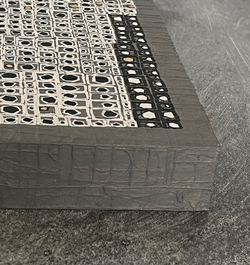 Sequential Maze by Terri Bell |  Side View of Artwork 